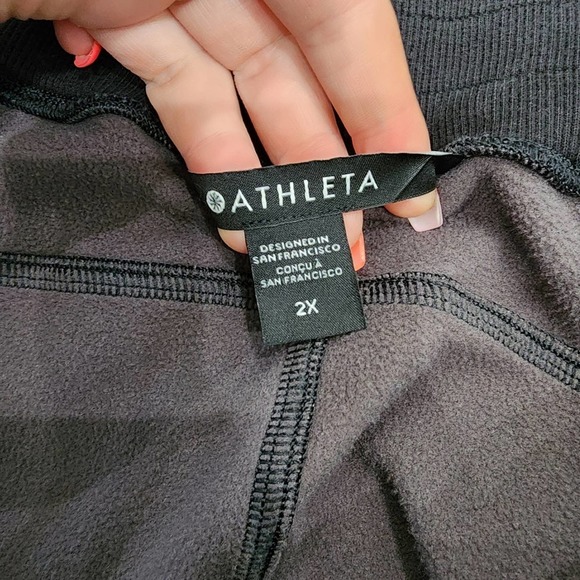 Athleta black camo women's size 2X capri sweatpants - Picture 7 of 7